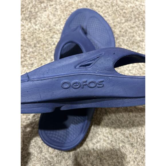 OOFOS Recovery Navy Blue Pre-Loved Flip Flops Size M10-W12 - Picture 5 of 5